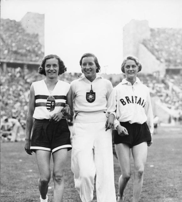 Von Bundesarchiv, Bild 183-G00985 / CC-BY-SA 3.0, CC BY-SA 3.0 de, https://commons.wikimedia.org/w/index.php?curid=5363162