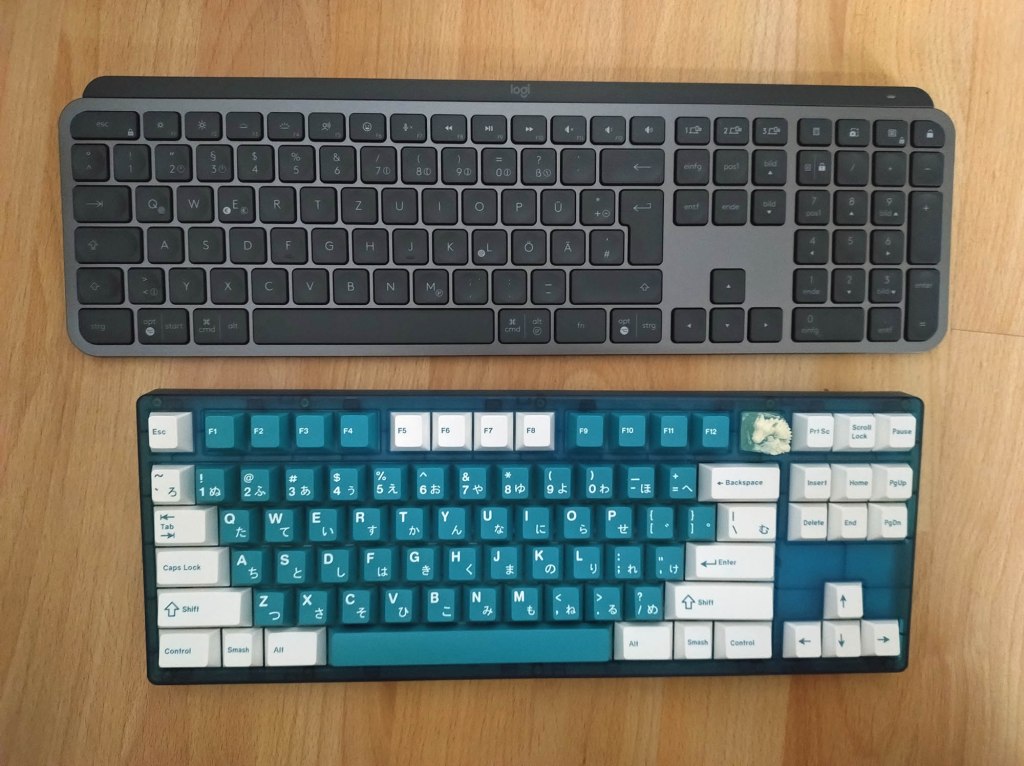 Zwei Tastaturen, zwei Gefühlswelten: Logitech MX Keys vs. mechanischem custom&nbsp;keyboard